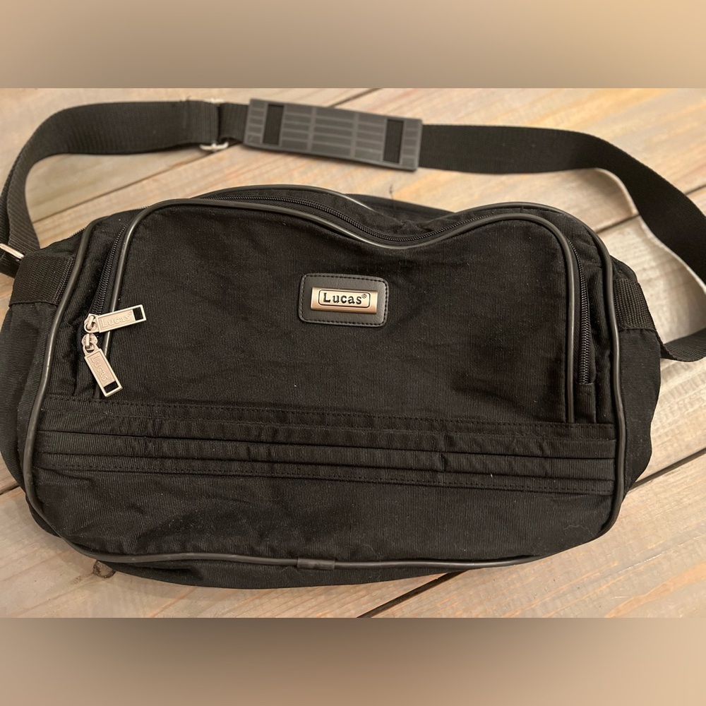 Lucas Travel Bag Mid-size Charcoal Black